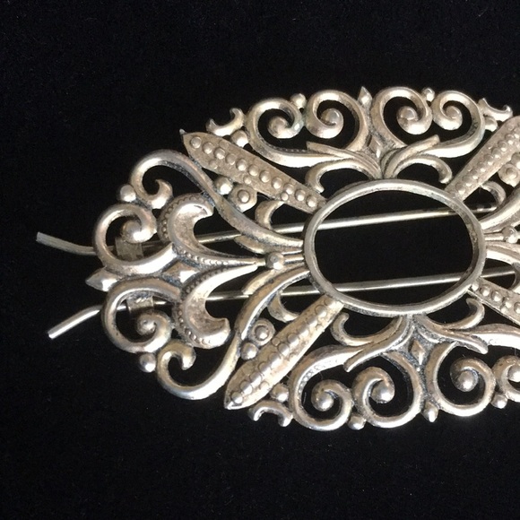 Elegant Vintage Hair Clip - Picture 3 of 12